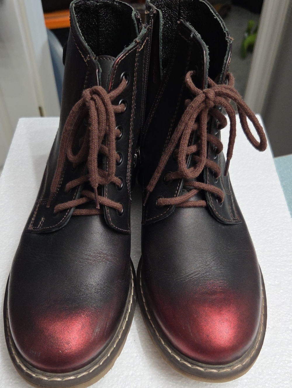 V Italia Made In Poland Lace-Up Leather Boots in Burgundy and Black